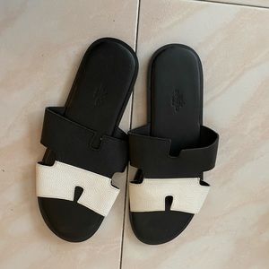 Men fashionable slippers